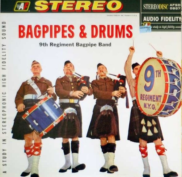 9TH REGIMENT PIPE BAND - BAGPIPES & DRUMS -VINYL- - Lp