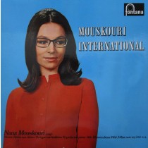 MOUSKOURI, NANA