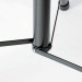 Detail van de stangetjes tussen voeten en buis van de KONIG & MEYER 21436-009-55 LICHTGEWICHT ALUMINIUM - STANDAARD LUIDSPREKER BOX 35MM HOOGTE 1440-2230 MM
