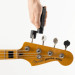 D'ADDARIO PLANET WAVES TGPW-01 - SNAARWINDER + BRIDGE PIN PULLER met basgitaar
